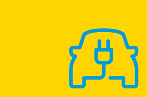 Aus dem Umriss eines Autos wird ein Stromstecker.